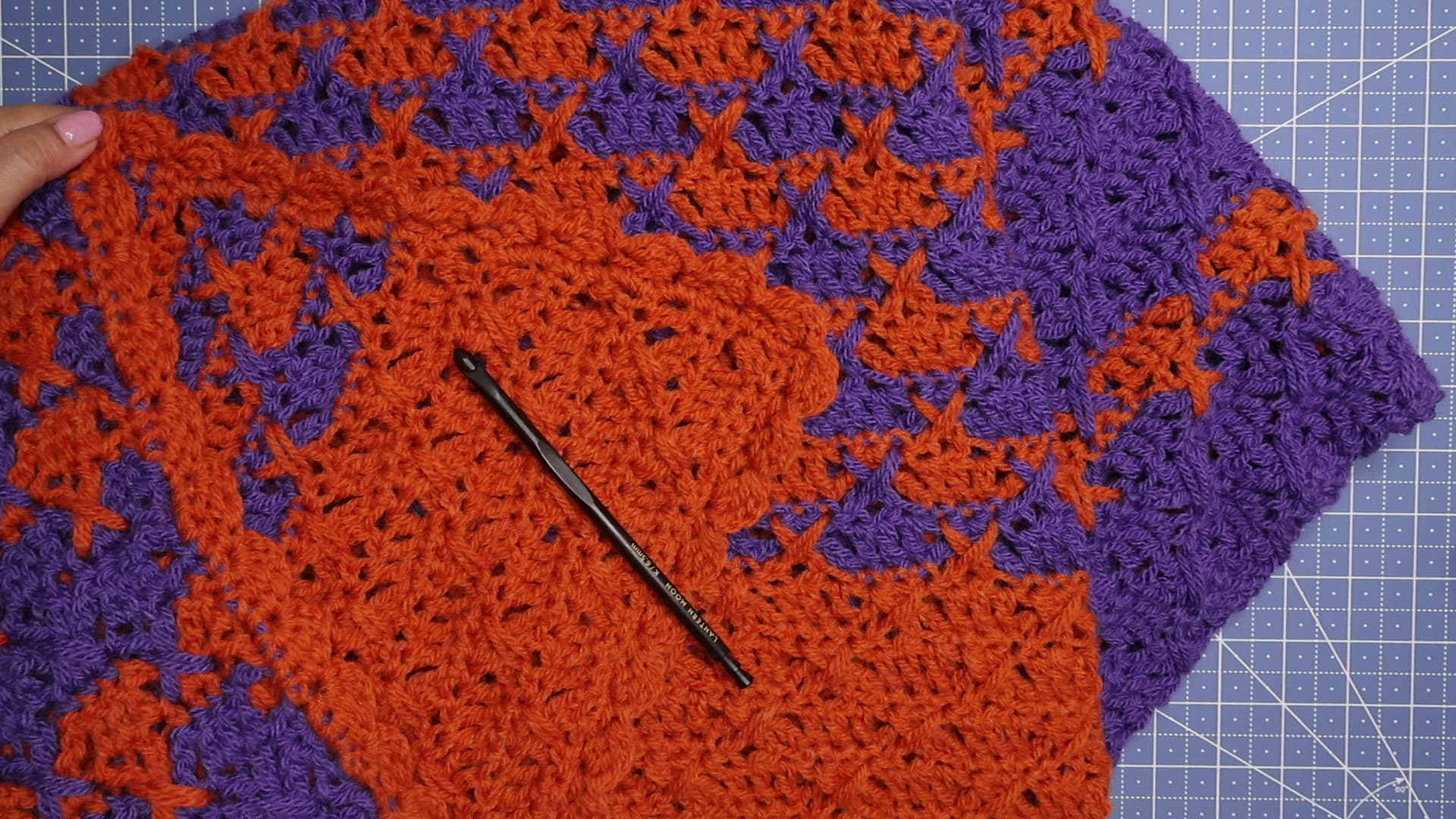 Cob cottage Afghan blanket crochet pattern | Cosy textured throw for beginners