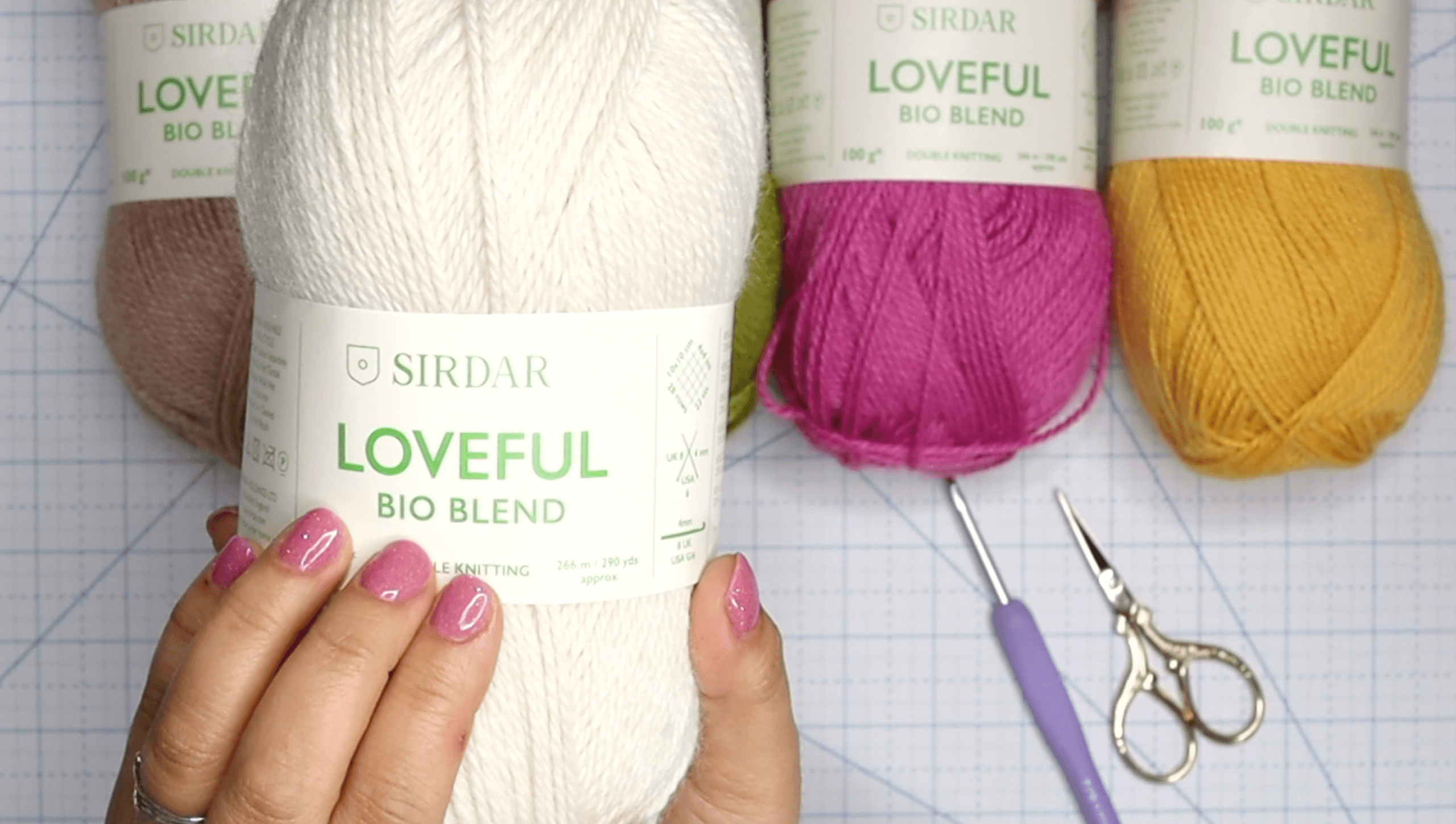 Sirdar Loveful 100% Bio Blend Super-Charged White