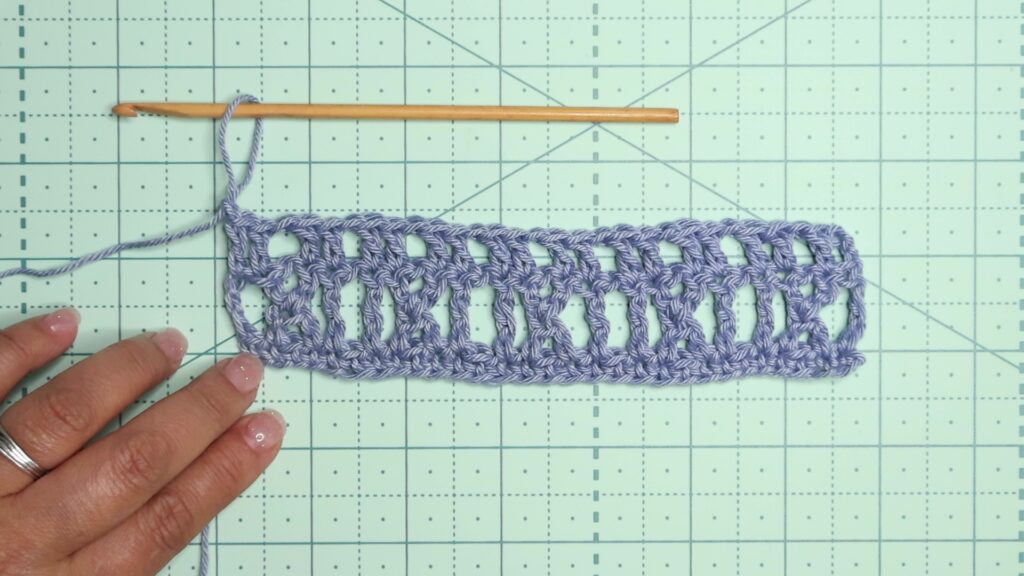 Osiris lace stitch row 3