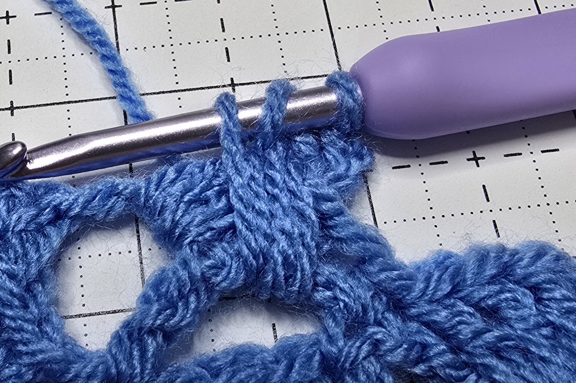 Overlapping Shell Crochet Pattern How to crochet the overlapping shell stitch (step-by-step challenged ...