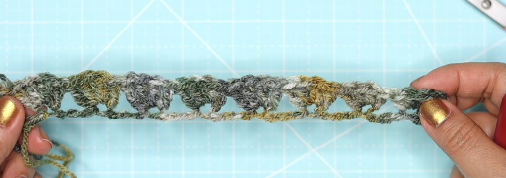 The cabbage patch stitch row 1