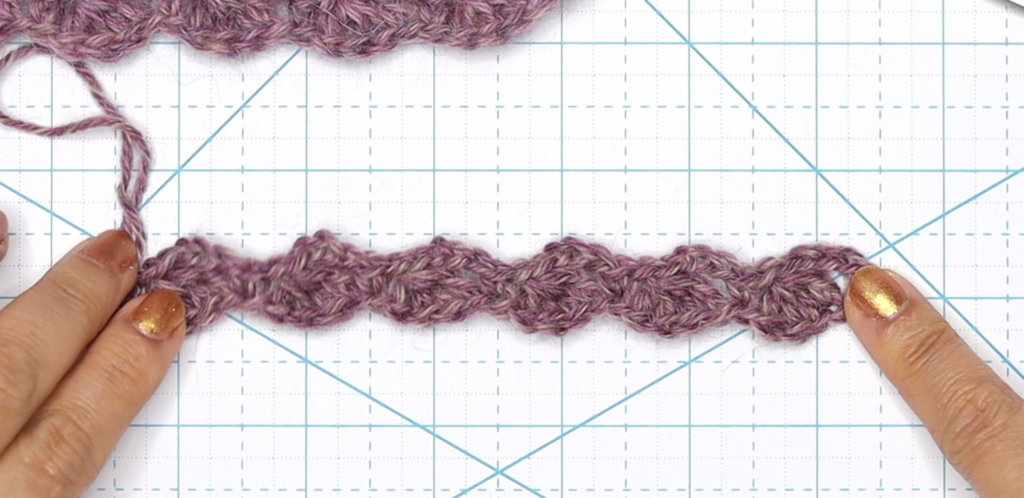 The Sidesaddle cluster stitch row 1